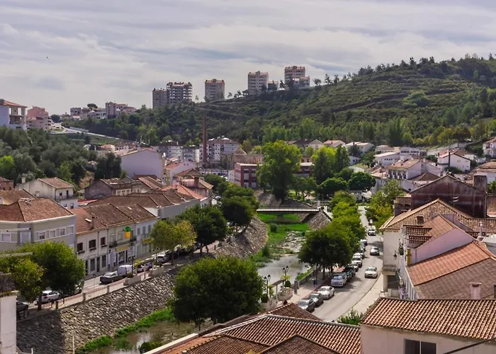 Casinha Da Encosta Hébergement de vacances *